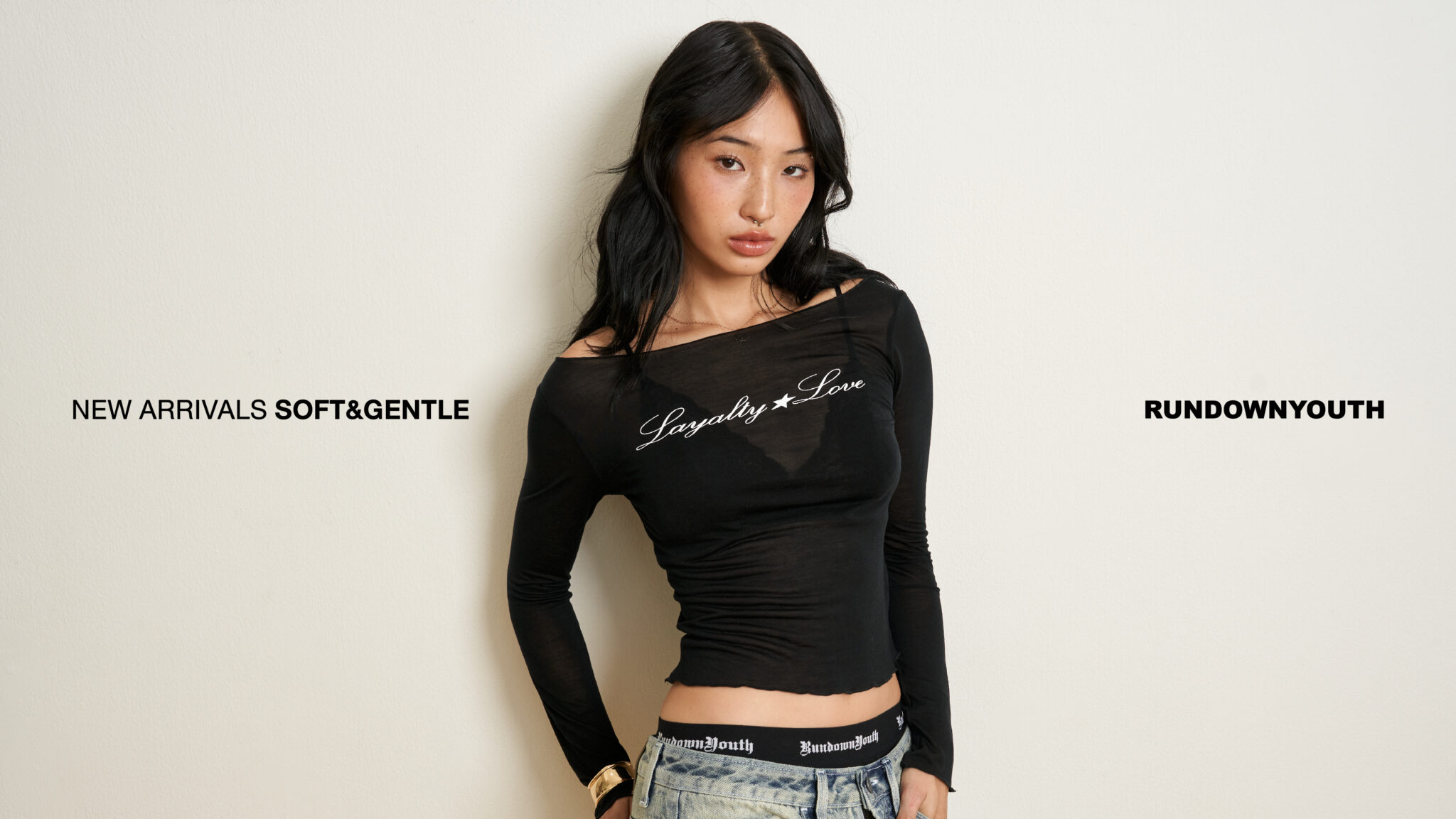 Template half text-01