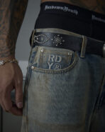 RDY VINTAGE DIRTY BARREL JEANS - Image 10